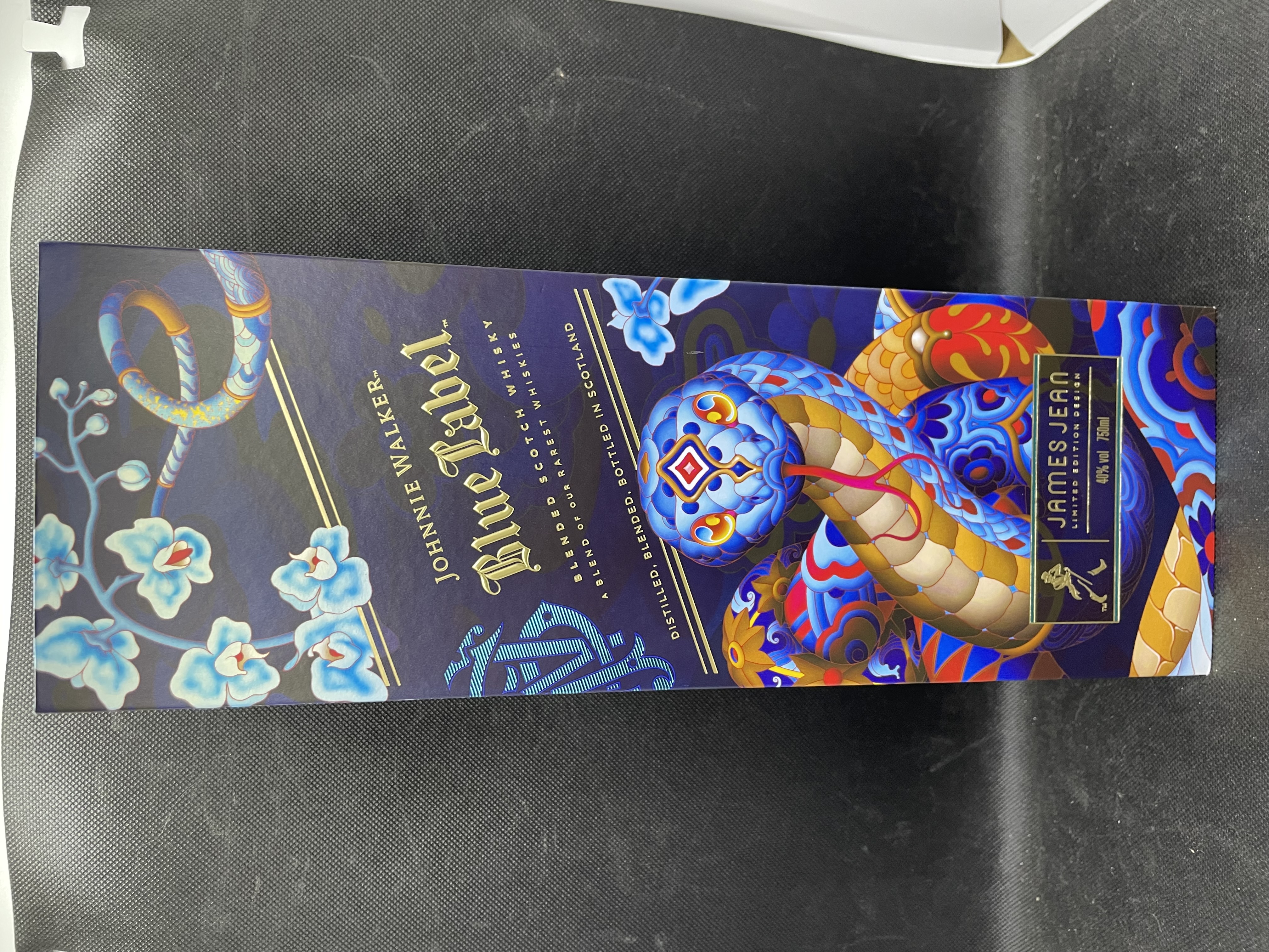 ジョニーウォーカー ブルーラベル スネーク 40% 750ml